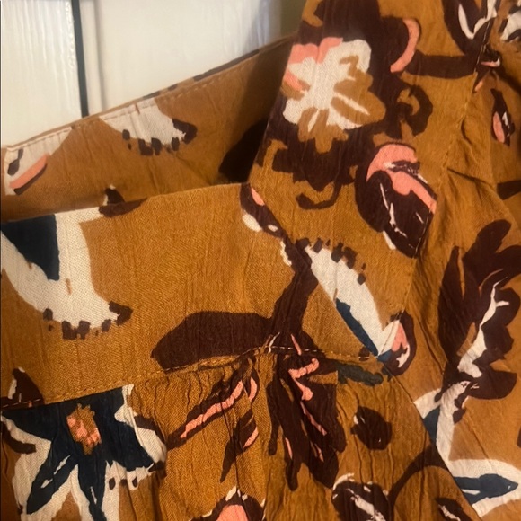 Sonoma Brown Blouse with Square Neckline and Smocked Sleeves - Picture 5 of 5